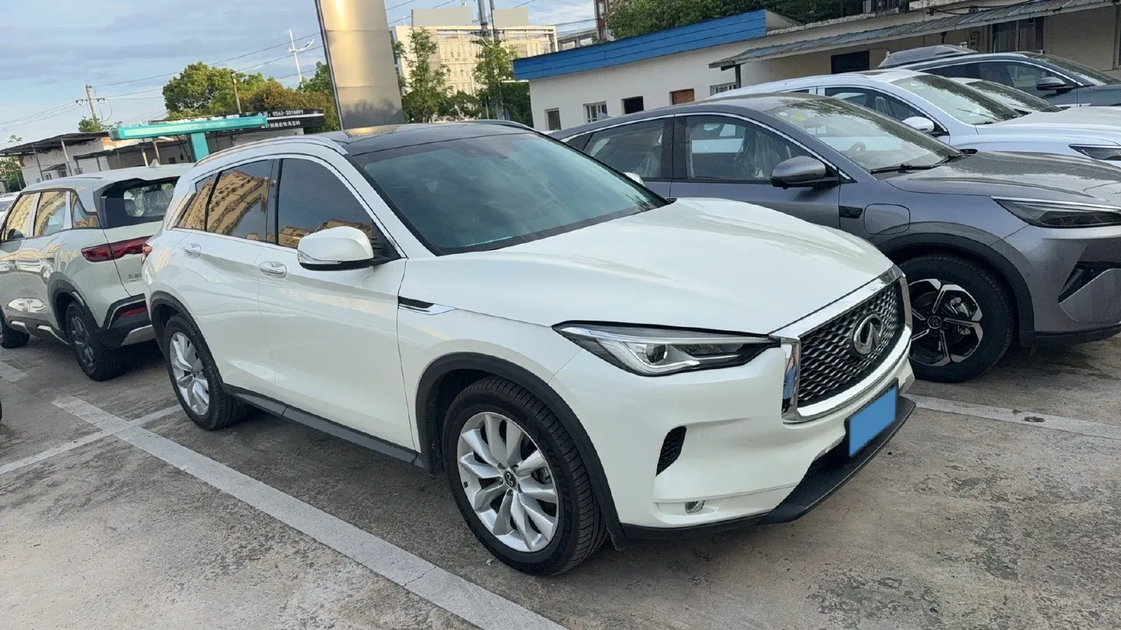 2018 Infiniti QX30 2.0T 211HP L4 7DCT,autocango,china used car exporter,china ev exporter,chinese used car exporter,chinese used ev exporter