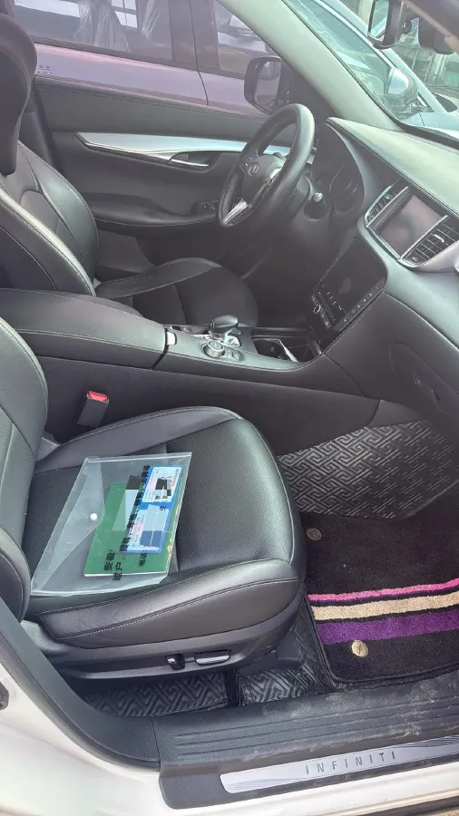 2018 Infiniti QX30 2.0T 211HP L4 7DCT,autocango,china used car exporter,china ev exporter,chinese used car exporter,chinese used ev exporter