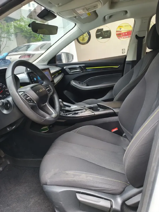2021 Roewe i5 1.5L 120HP L4 CVT,autocango,china used car exporter,china ev exporter,chinese used car exporter,chinese used ev exporter