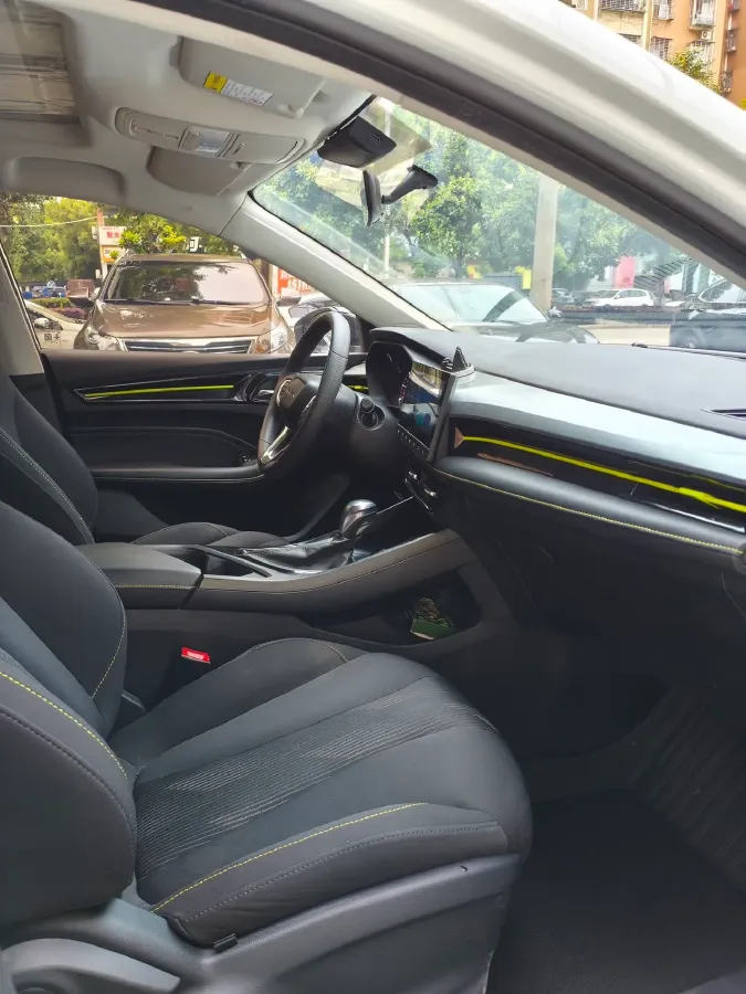 2021 Roewe i5 1.5L 120HP L4 CVT,autocango,china used car exporter,china ev exporter,chinese used car exporter,chinese used ev exporter