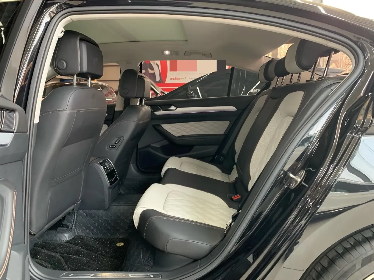 2023 Volkswagen Magotan 2.0T 186HP L4 7DCT,autocango,china used car exporter,china ev exporter,chinese used car exporter,chinese used ev exporter