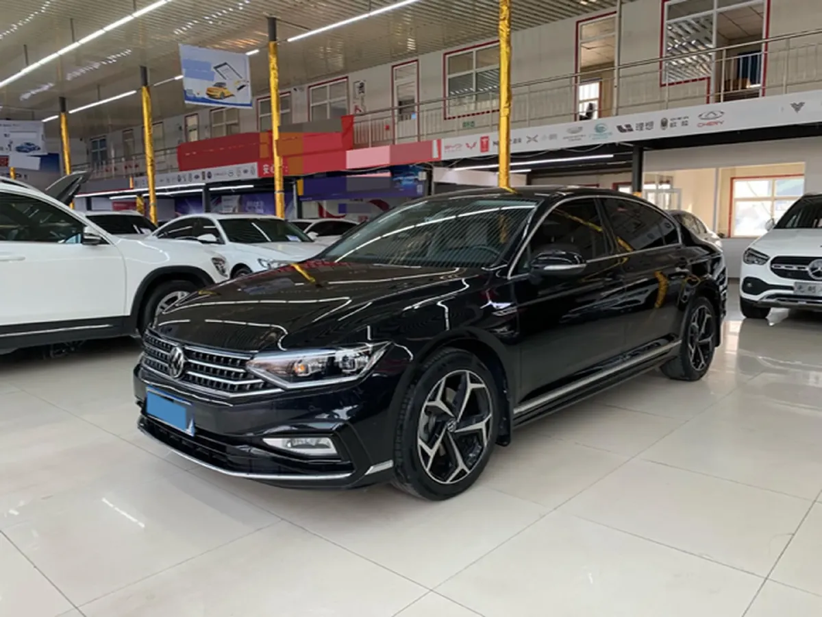 2023 Volkswagen Magotan 2.0T 186HP L4 7DCT,autocango,china used car exporter,china ev exporter,chinese used car exporter,chinese used ev exporter