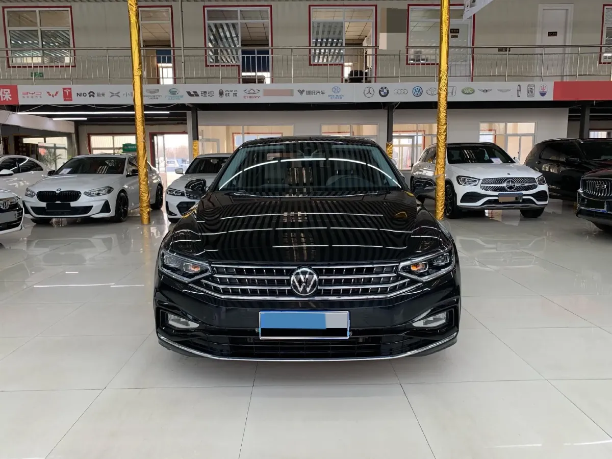 2023 Volkswagen Magotan 2.0T 186HP L4 7DCT,autocango,china used car exporter,china ev exporter,chinese used car exporter,chinese used ev exporter