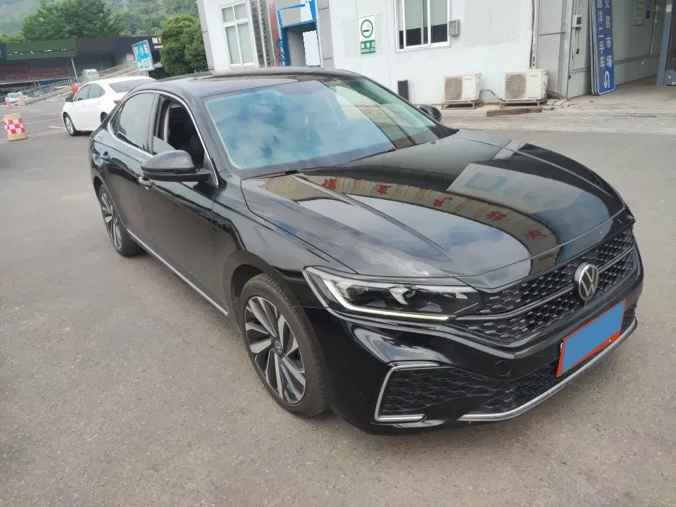 2023 Volkswagen Passat 2.0T 186HP L4 7DCT,autocango,china used car exporter,china ev exporter,chinese used car exporter,chinese used ev exporter