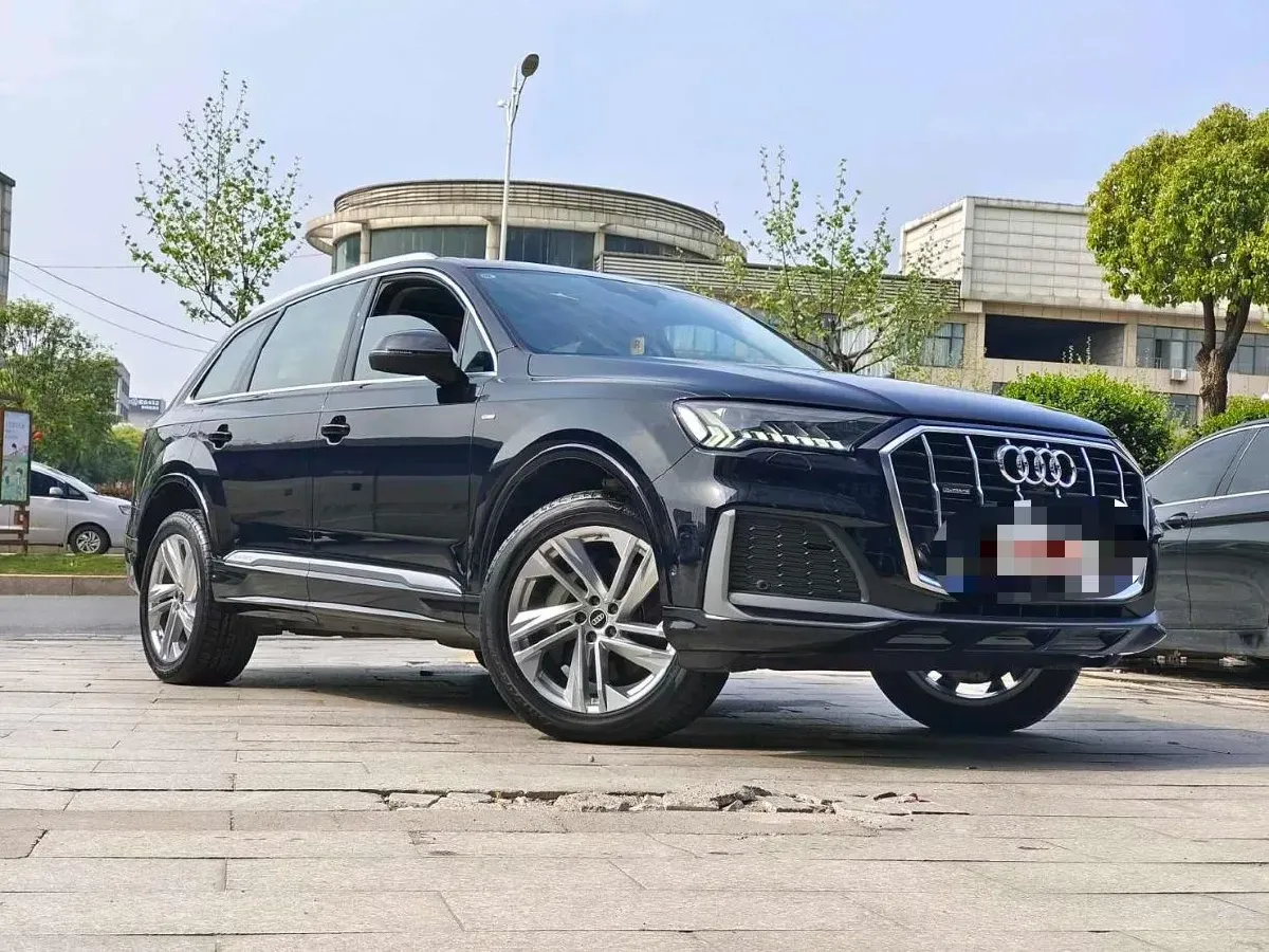 2023 Audi Q7 3.0T 340HP V6 8AT,autocango,china used car exporter,china ev exporter,chinese used car exporter,chinese used ev exporter