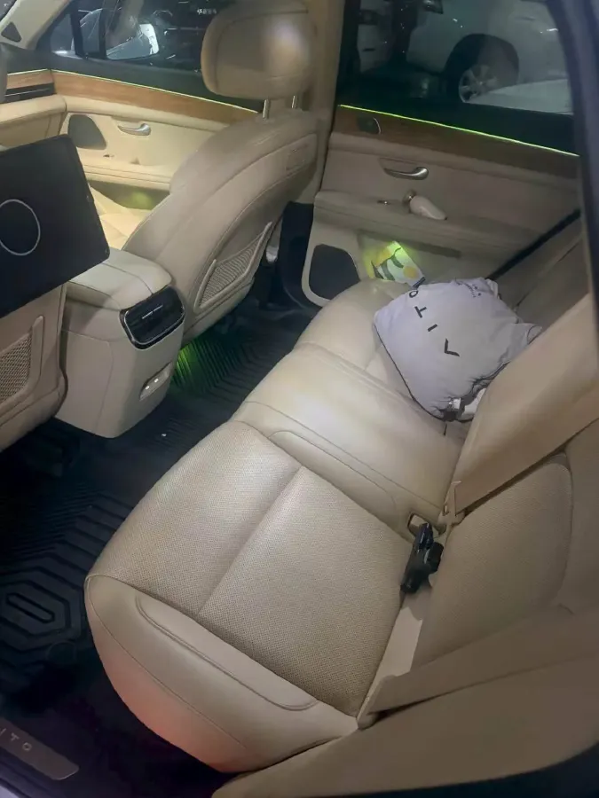 2023 HIMA AITO M5 1.5T 152HP L4 REEV 40KWH,autocango,china used car exporter,china ev exporter,chinese used car exporter,chinese used ev exporter