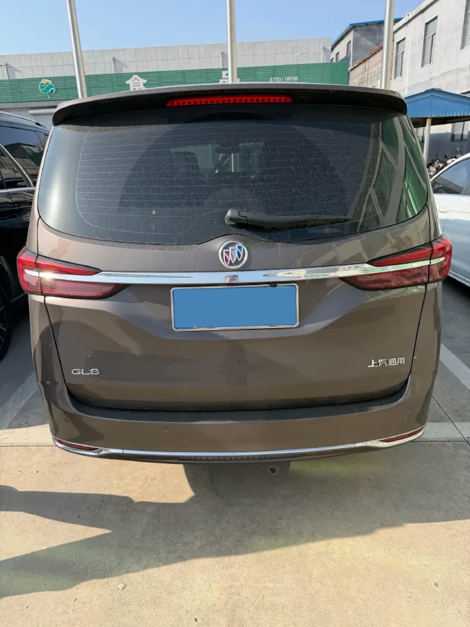 2023 Buick GL8 2.0T 237HP L4 9AT,autocango,china used car exporter,china ev exporter,chinese used car exporter,chinese used ev exporter