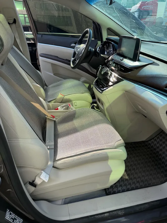 2023 Buick GL8 2.0T 237HP L4 9AT,autocango,china used car exporter,china ev exporter,chinese used car exporter,chinese used ev exporter
