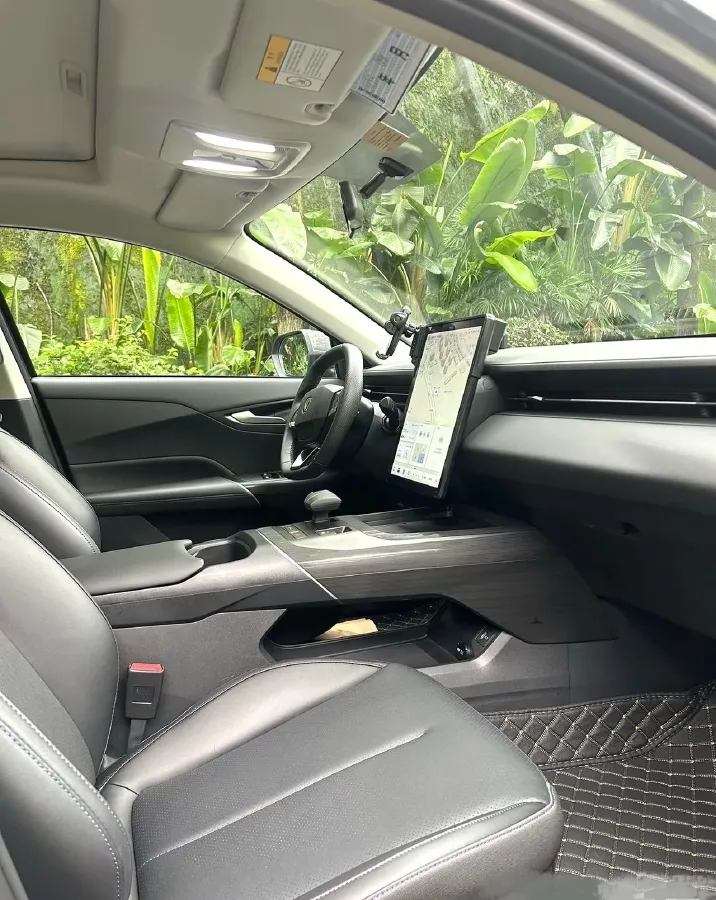 2023 ChangAn Lamore 1.5T 170HP L4 7DCT,autocango,china used car exporter,china ev exporter,chinese used car exporter,chinese used ev exporter