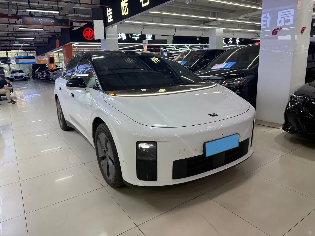 2025 Li i6 BEV,autocango,china used car exporter,china ev exporter,chinese used car exporter,chinese used ev exporter