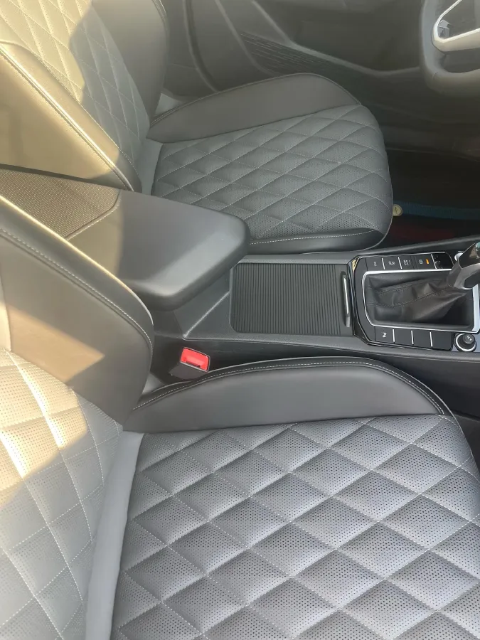 2022 Volkswagen Sagitar 1.2T 116HP L4 7DCT,autocango,china used car exporter,china ev exporter,chinese used car exporter,chinese used ev exporter
