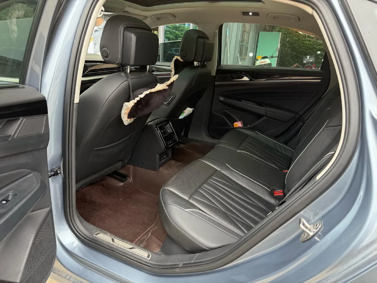 2022 Xpeng P7 BEV 60.2KWH,autocango,china used car exporter,china ev exporter,chinese used car exporter,chinese used ev exporter