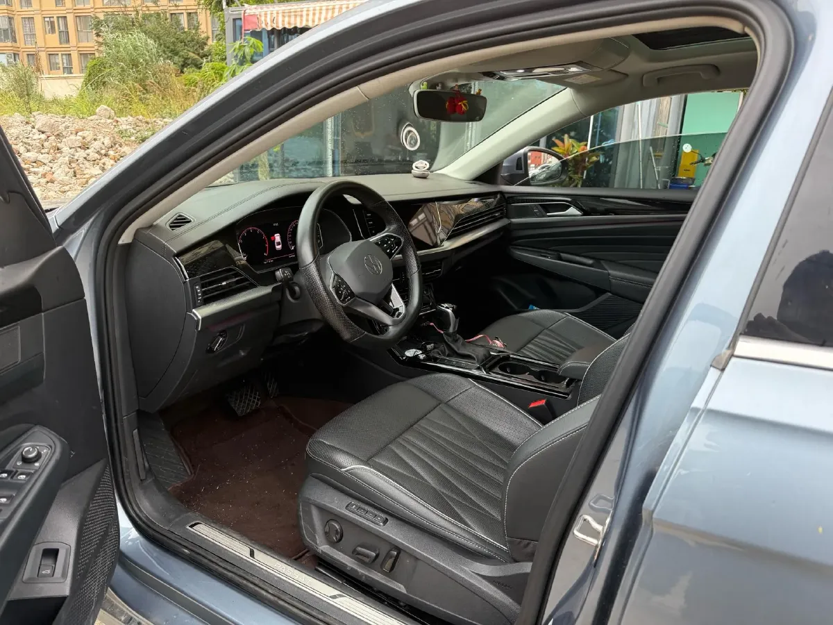 2022 Xpeng P7 BEV 60.2KWH,autocango,china used car exporter,china ev exporter,chinese used car exporter,chinese used ev exporter