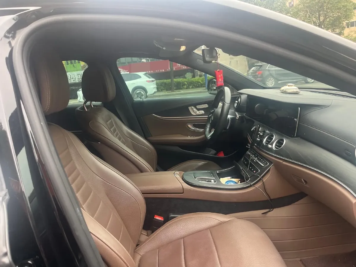 2021 Mercedes-Benz E Class 2.0T 258HP L4 9AT,autocango,china used car exporter,china ev exporter,chinese used car exporter,chinese used ev exporter