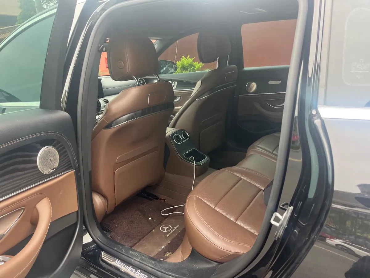 2021 Mercedes-Benz E Class 2.0T 258HP L4 9AT,autocango,china used car exporter,china ev exporter,chinese used car exporter,chinese used ev exporter