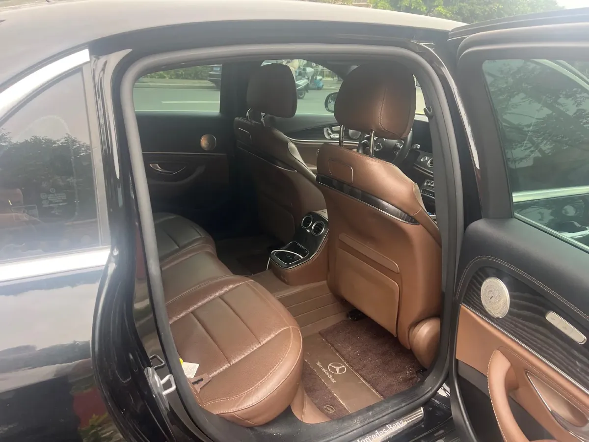 2021 Mercedes-Benz E Class 2.0T 258HP L4 9AT,autocango,china used car exporter,china ev exporter,chinese used car exporter,chinese used ev exporter