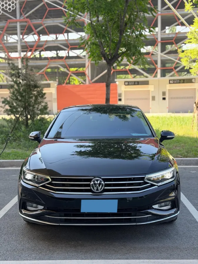 2020 Volkswagen Magotan 1.4T 150HP L4 7DCT,autocango,china used car exporter,china ev exporter,chinese used car exporter,chinese used ev exporter