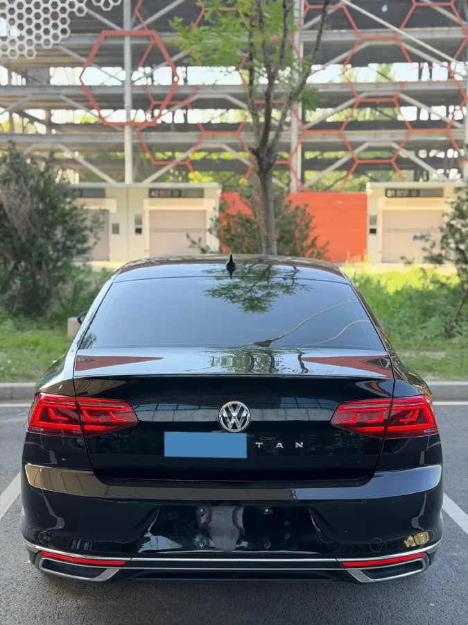 2020 Volkswagen Magotan 1.4T 150HP L4 7DCT,autocango,china used car exporter,china ev exporter,chinese used car exporter,chinese used ev exporter