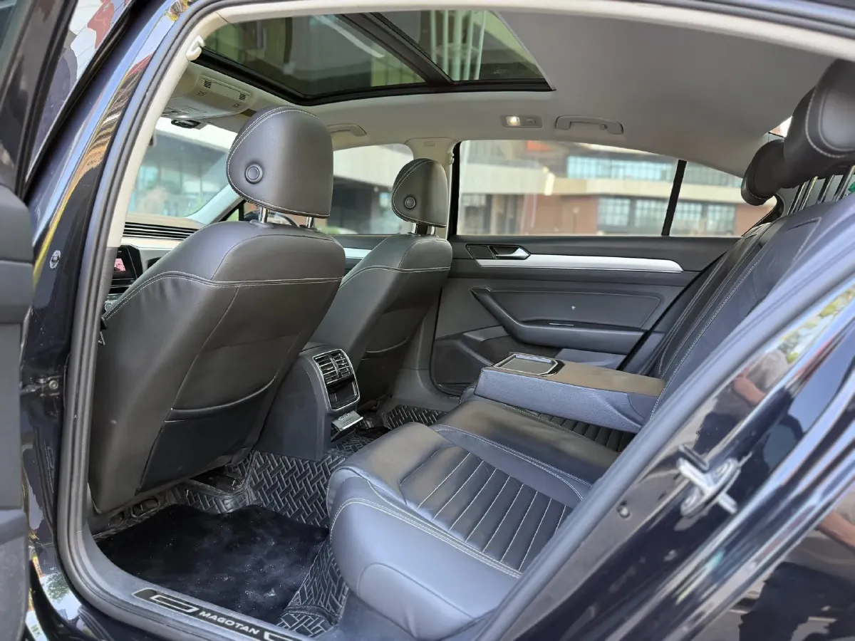 2020 Volkswagen Magotan 1.4T 150HP L4 7DCT,autocango,china used car exporter,china ev exporter,chinese used car exporter,chinese used ev exporter