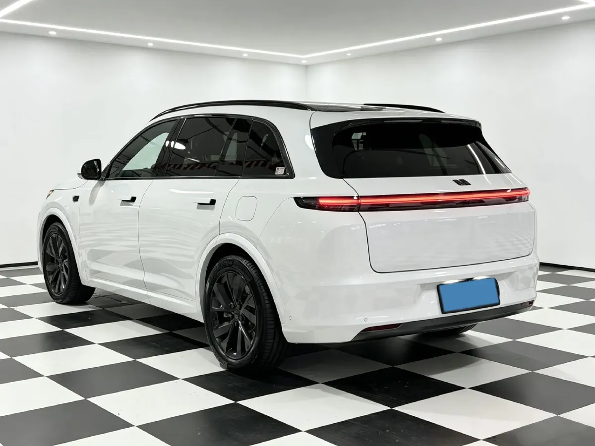 2023 Li L7 Range Extended 154HP REEV 40.9KWH,autocango,china used car exporter,china ev exporter,chinese used car exporter,chinese used ev exporter