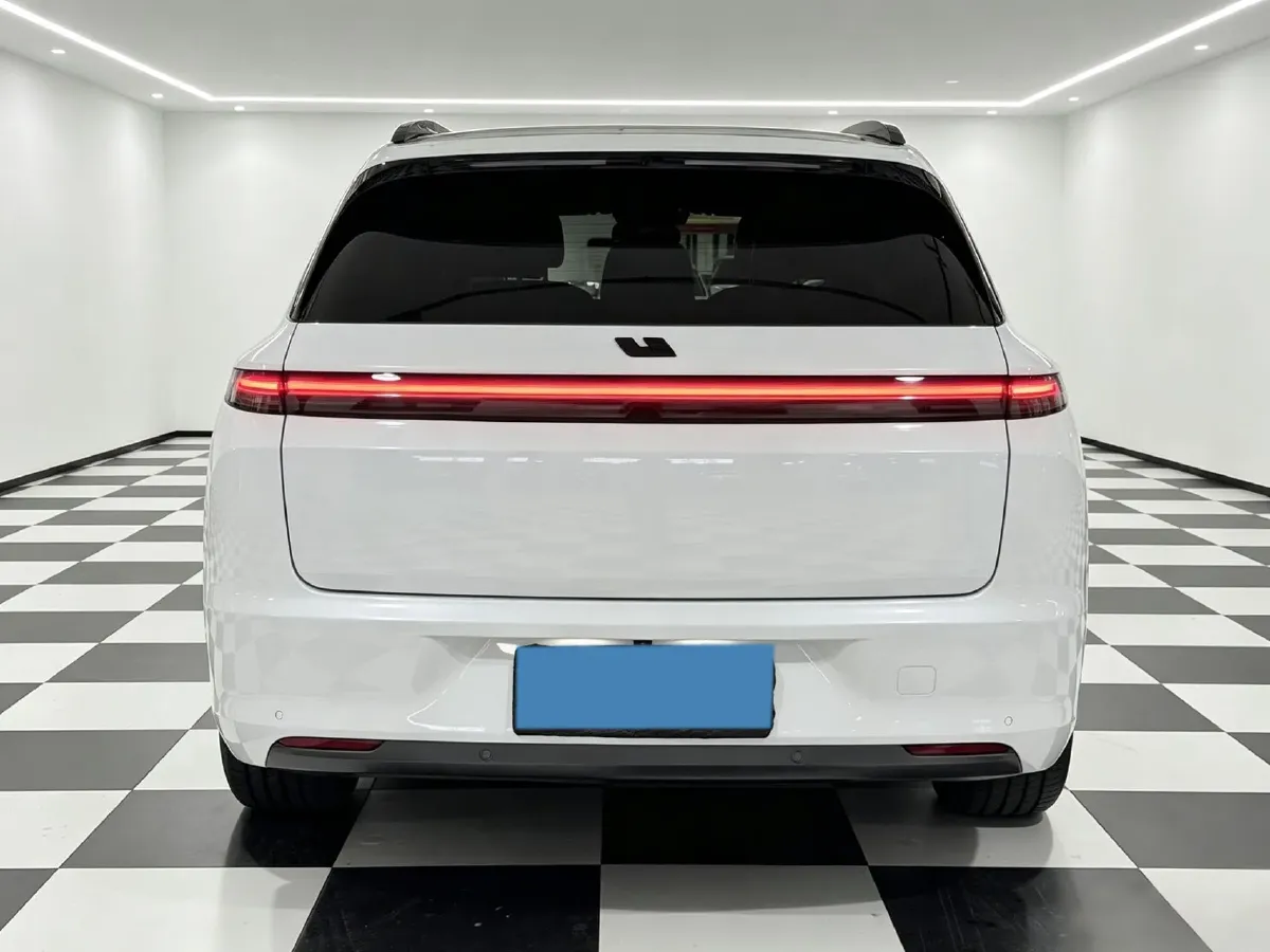 2023 Li L7 Range Extended 154HP REEV 40.9KWH,autocango,china used car exporter,china ev exporter,chinese used car exporter,chinese used ev exporter