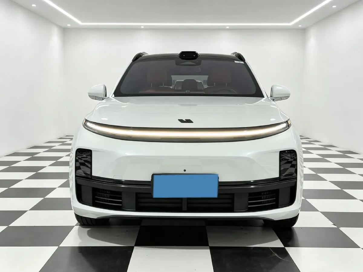 2023 Li L7 Range Extended 154HP REEV 40.9KWH,autocango,china used car exporter,china ev exporter,chinese used car exporter,chinese used ev exporter