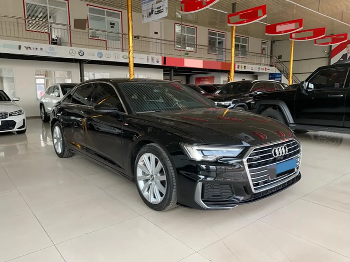 2021 Audi A6L 2.0T 224HP L4 7DCT,autocango,china used car exporter,china ev exporter,chinese used car exporter,chinese used ev exporter