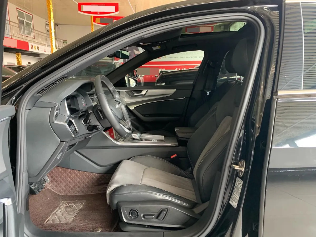 2021 Audi A6L 2.0T 224HP L4 7DCT,autocango,china used car exporter,china ev exporter,chinese used car exporter,chinese used ev exporter