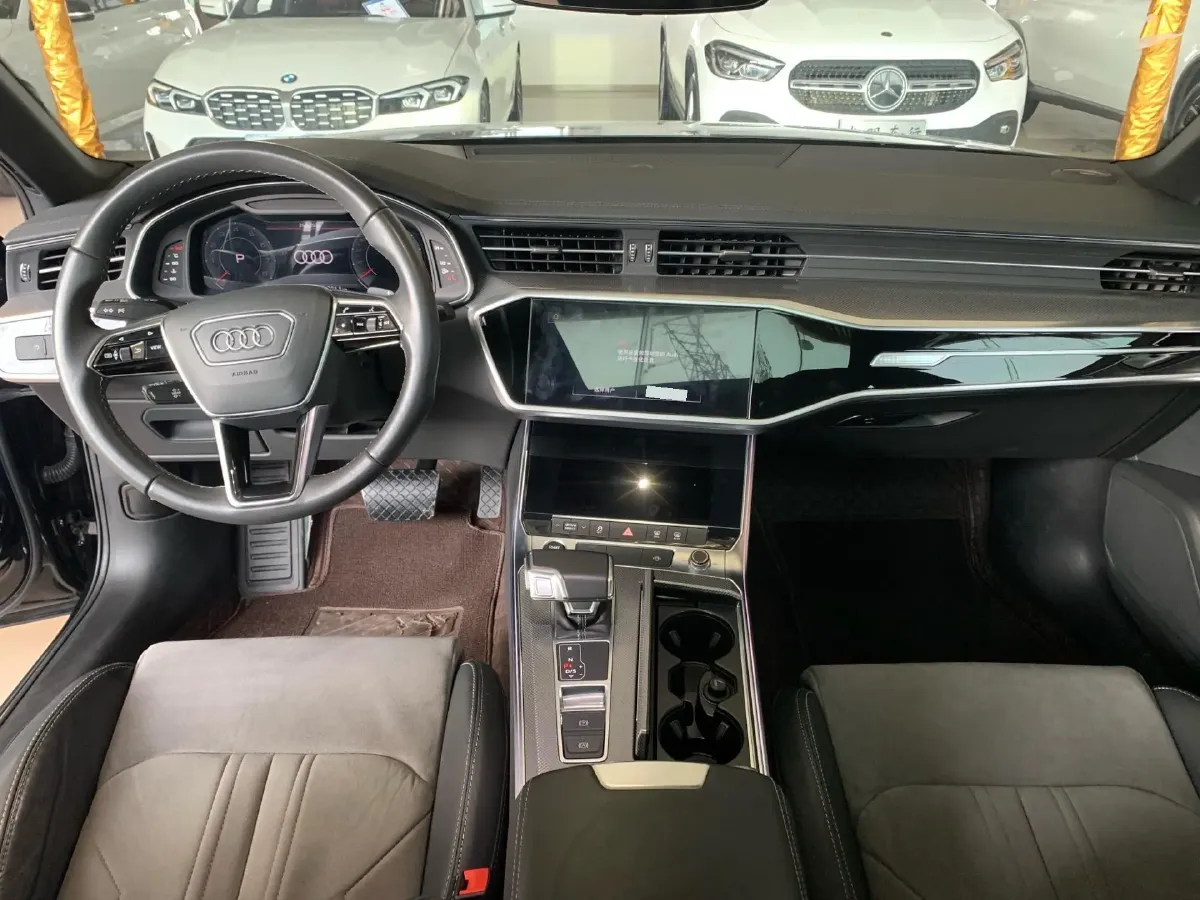 2021 Audi A6L 2.0T 224HP L4 7DCT,autocango,china used car exporter,china ev exporter,chinese used car exporter,chinese used ev exporter
