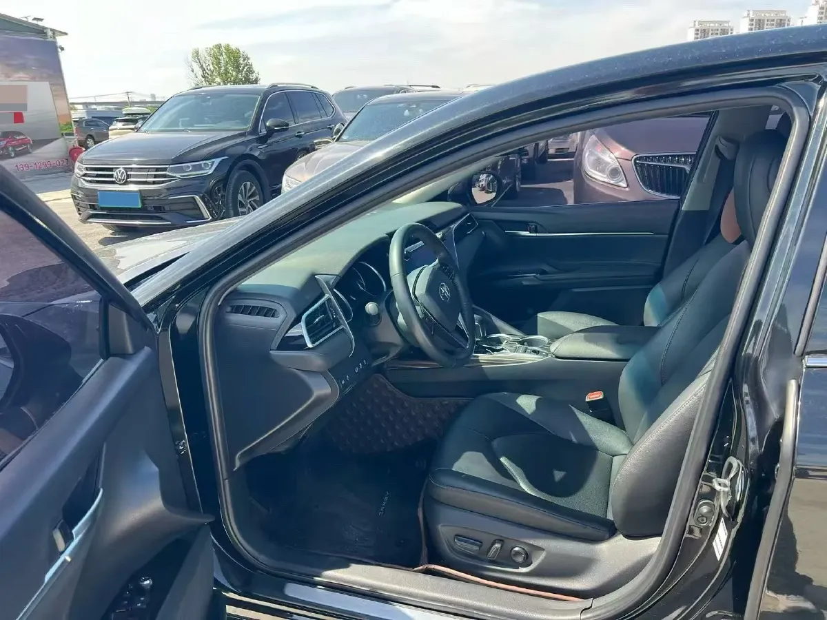 2019 Toyota Camry 2.5L 209HP L4 8AT,autocango,china used car exporter,china ev exporter,chinese used car exporter,chinese used ev exporter