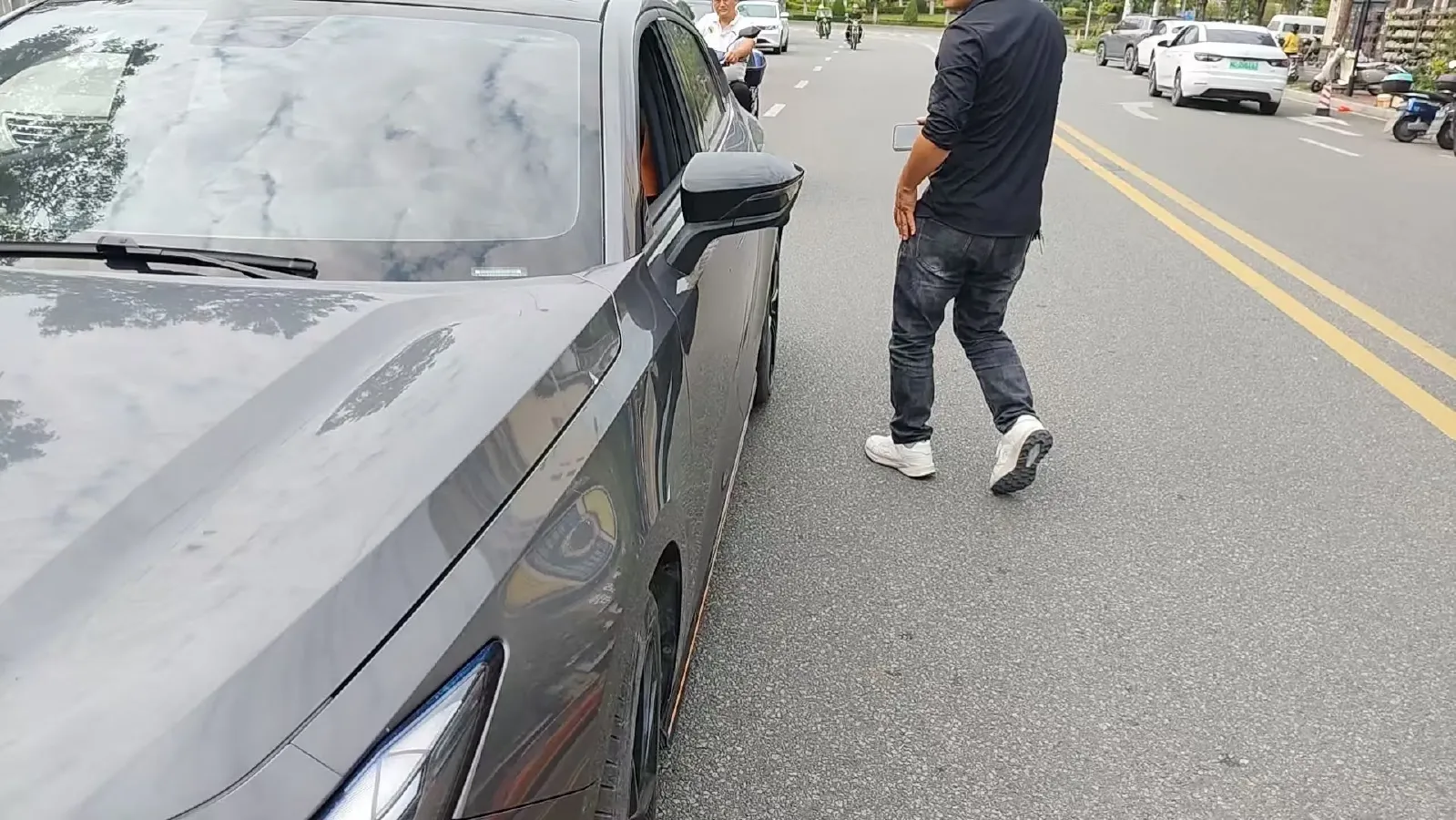 2022 ChangAn UNI-V 1.5T 188HP L4 7DCT,autocango,china used car exporter,china ev exporter,chinese used car exporter,chinese used ev exporter