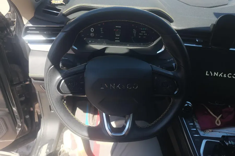 2023 MAXUS Interstellar 2.0T 261HP L4 8AT,autocango,china used car exporter,china ev exporter,chinese used car exporter,chinese used ev exporter