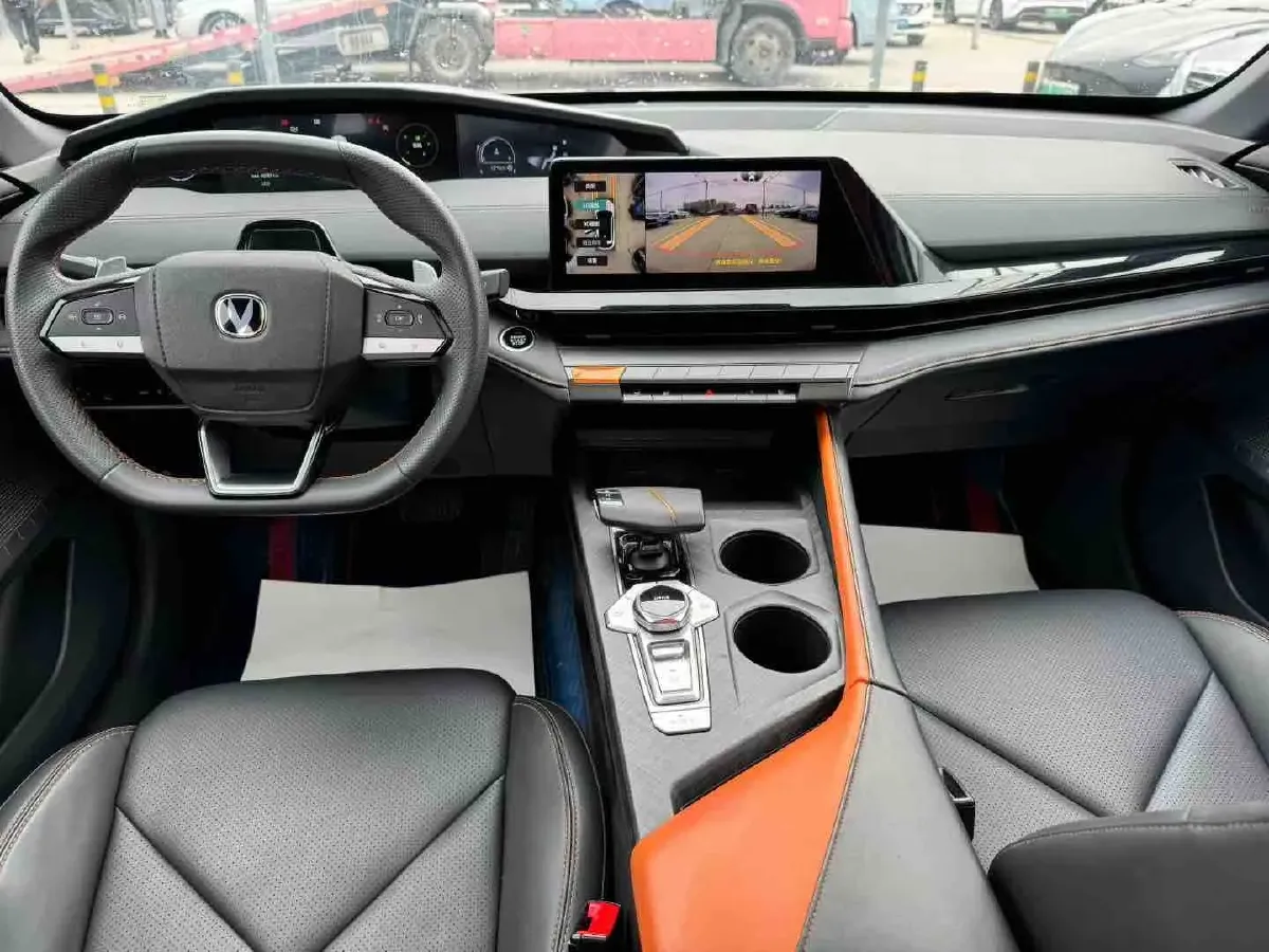 2021 ChangAn UNI-K 2.0T 233HP L4 8AT,autocango,china used car exporter,china ev exporter,chinese used car exporter,chinese used ev exporter