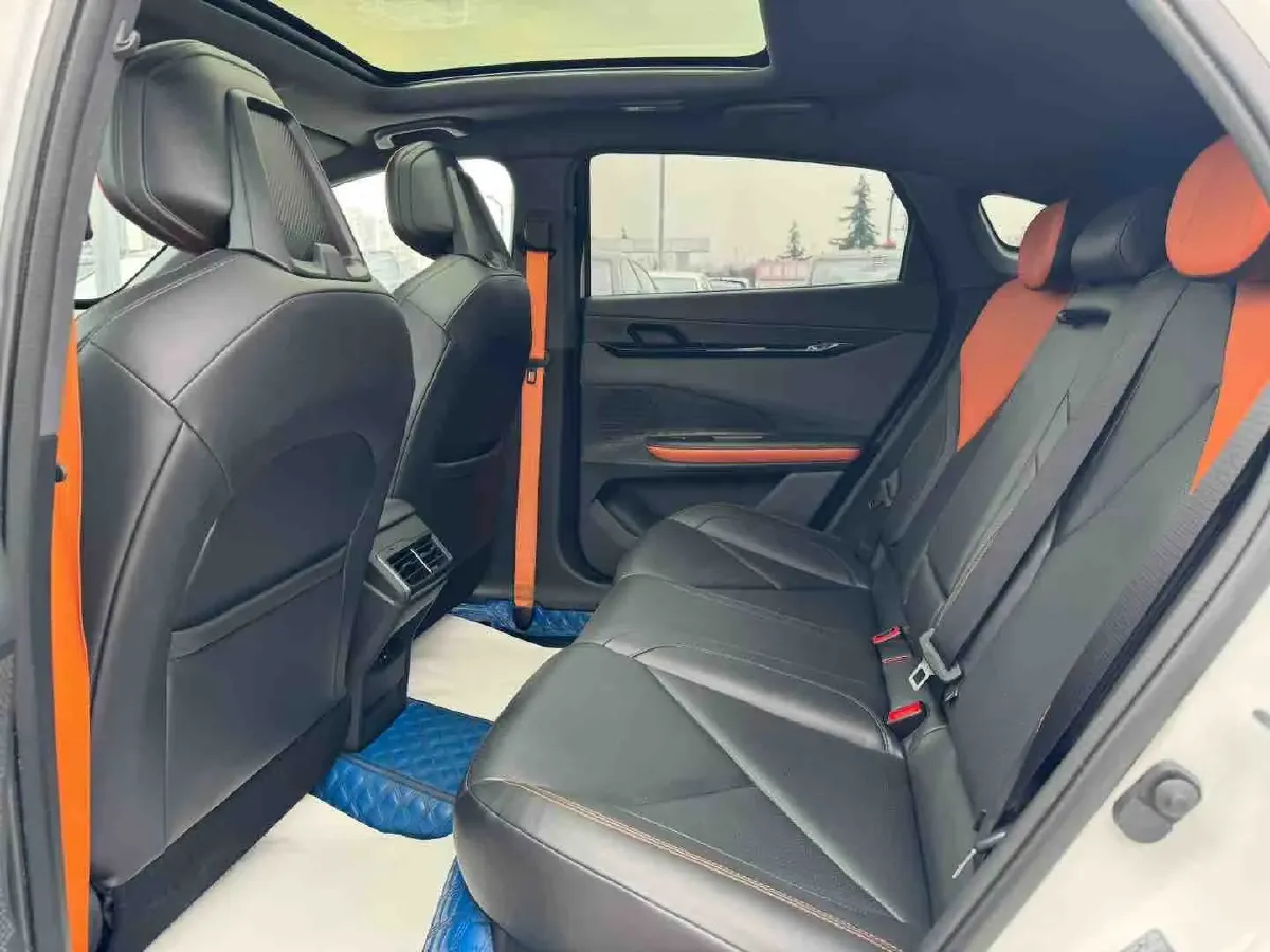 2021 ChangAn UNI-K 2.0T 233HP L4 8AT,autocango,china used car exporter,china ev exporter,chinese used car exporter,chinese used ev exporter