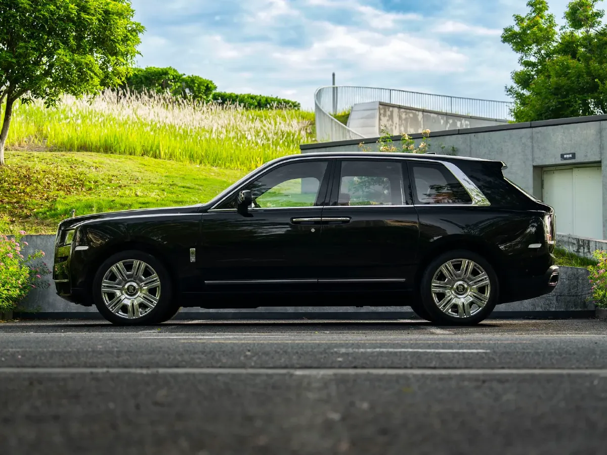2018 Rolls-Royce Cullinan 6.7T 571HP V12 8AT,autocango,china used car exporter,china ev exporter,chinese used car exporter,chinese used ev exporter