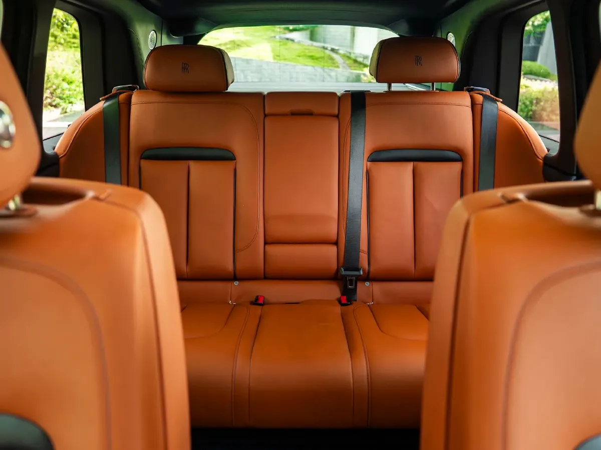 2018 Rolls-Royce Cullinan 6.7T 571HP V12 8AT,autocango,china used car exporter,china ev exporter,chinese used car exporter,chinese used ev exporter