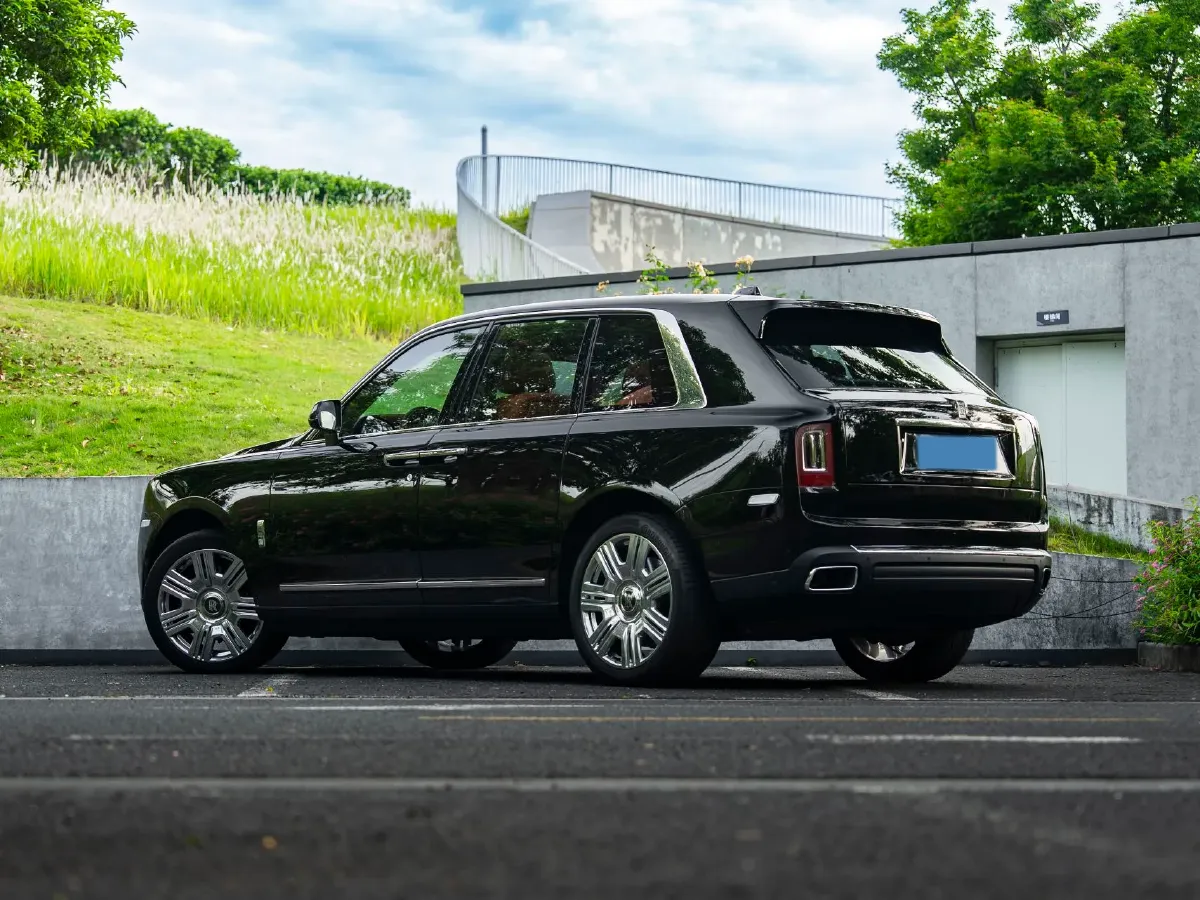 2018 Rolls-Royce Cullinan 6.7T 571HP V12 8AT,autocango,china used car exporter,china ev exporter,chinese used car exporter,chinese used ev exporter