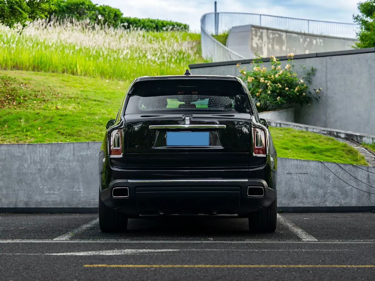 2018 Rolls-Royce Cullinan 6.7T 571HP V12 8AT,autocango,china used car exporter,china ev exporter,chinese used car exporter,chinese used ev exporter