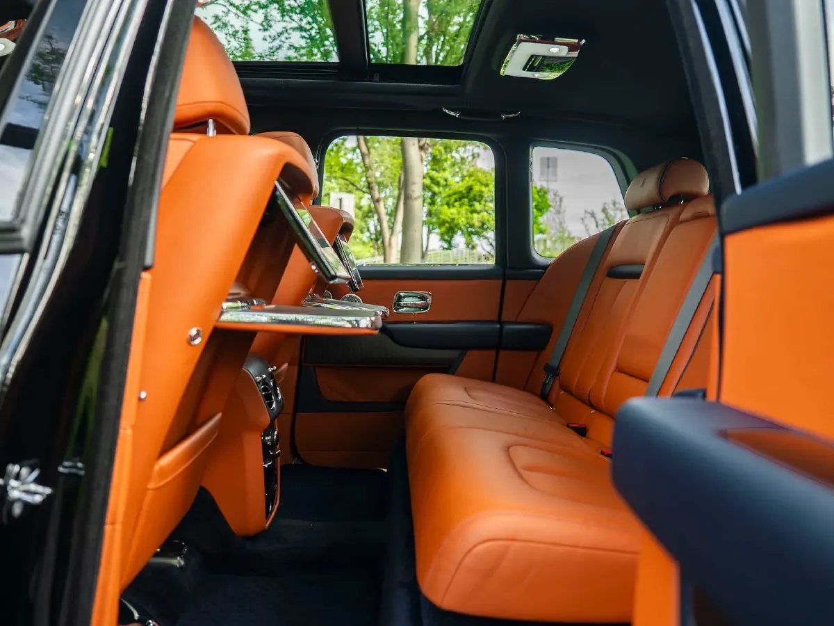 2018 Rolls-Royce Cullinan 6.7T 571HP V12 8AT,autocango,china used car exporter,china ev exporter,chinese used car exporter,chinese used ev exporter