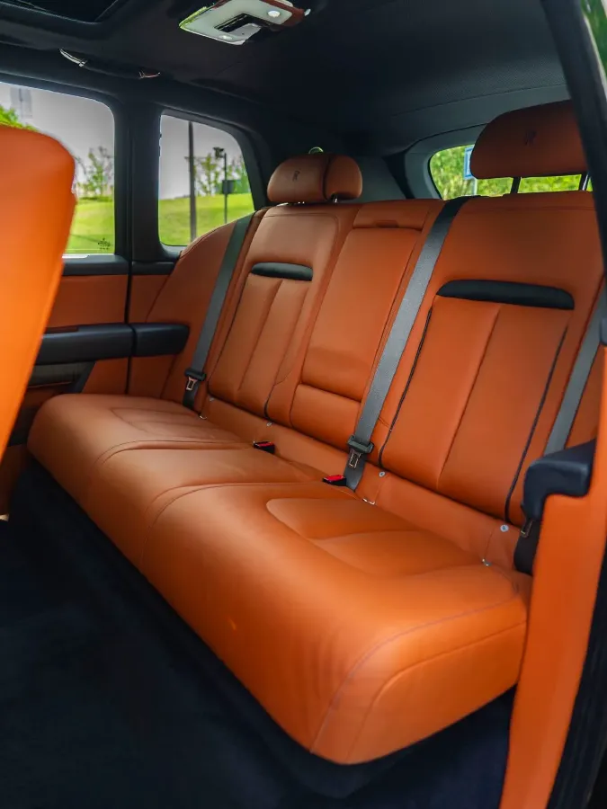 2018 Rolls-Royce Cullinan 6.7T 571HP V12 8AT,autocango,china used car exporter,china ev exporter,chinese used car exporter,chinese used ev exporter