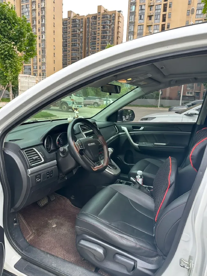 2019 Haval M6 1.5T 150HP L4 7DCT,autocango,china used car exporter,china ev exporter,chinese used car exporter,chinese used ev exporter
