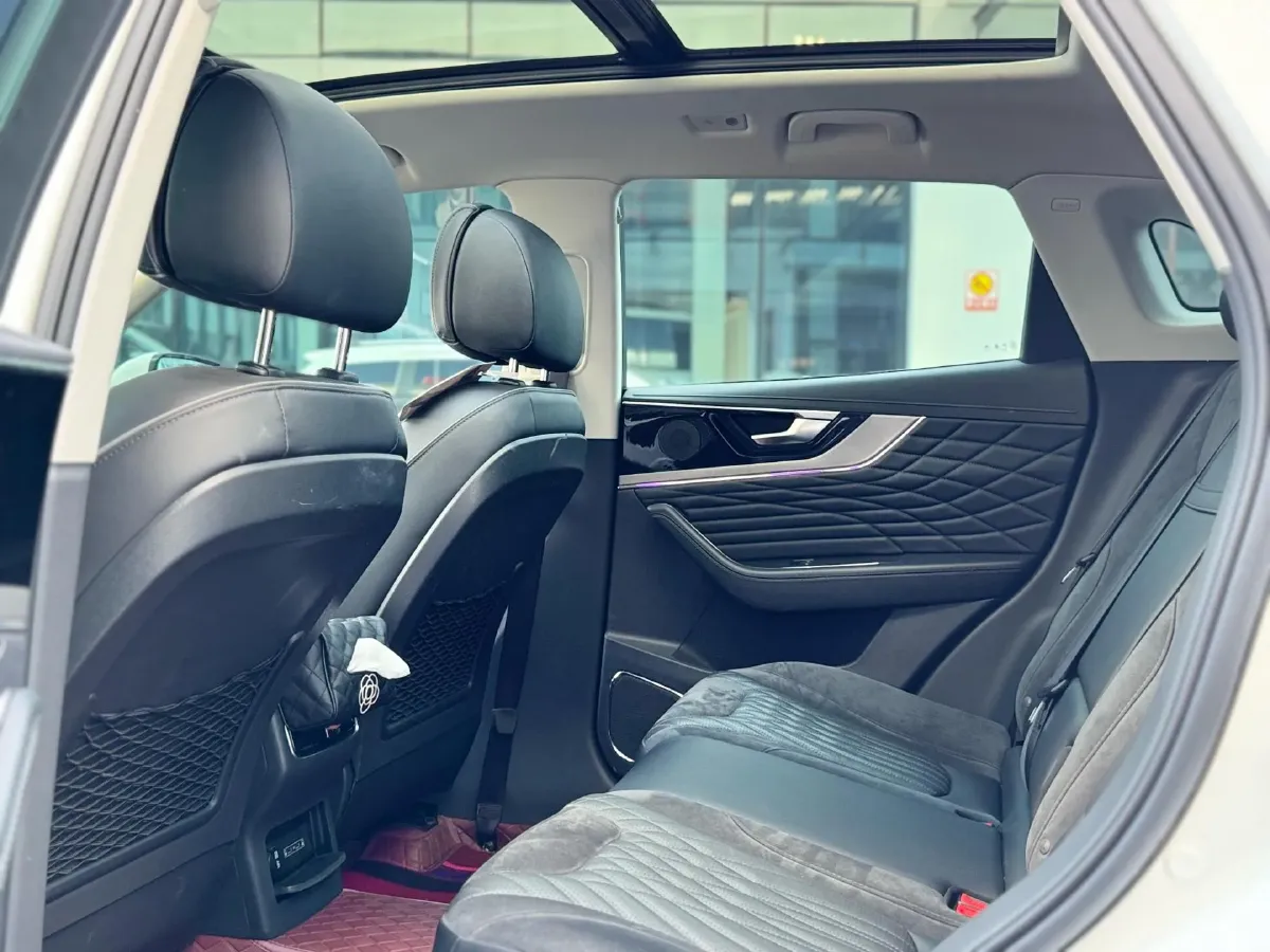 2022 HongQi HS5 2.0T 224HP L4 6AT,autocango,china used car exporter,china ev exporter,chinese used car exporter,chinese used ev exporter