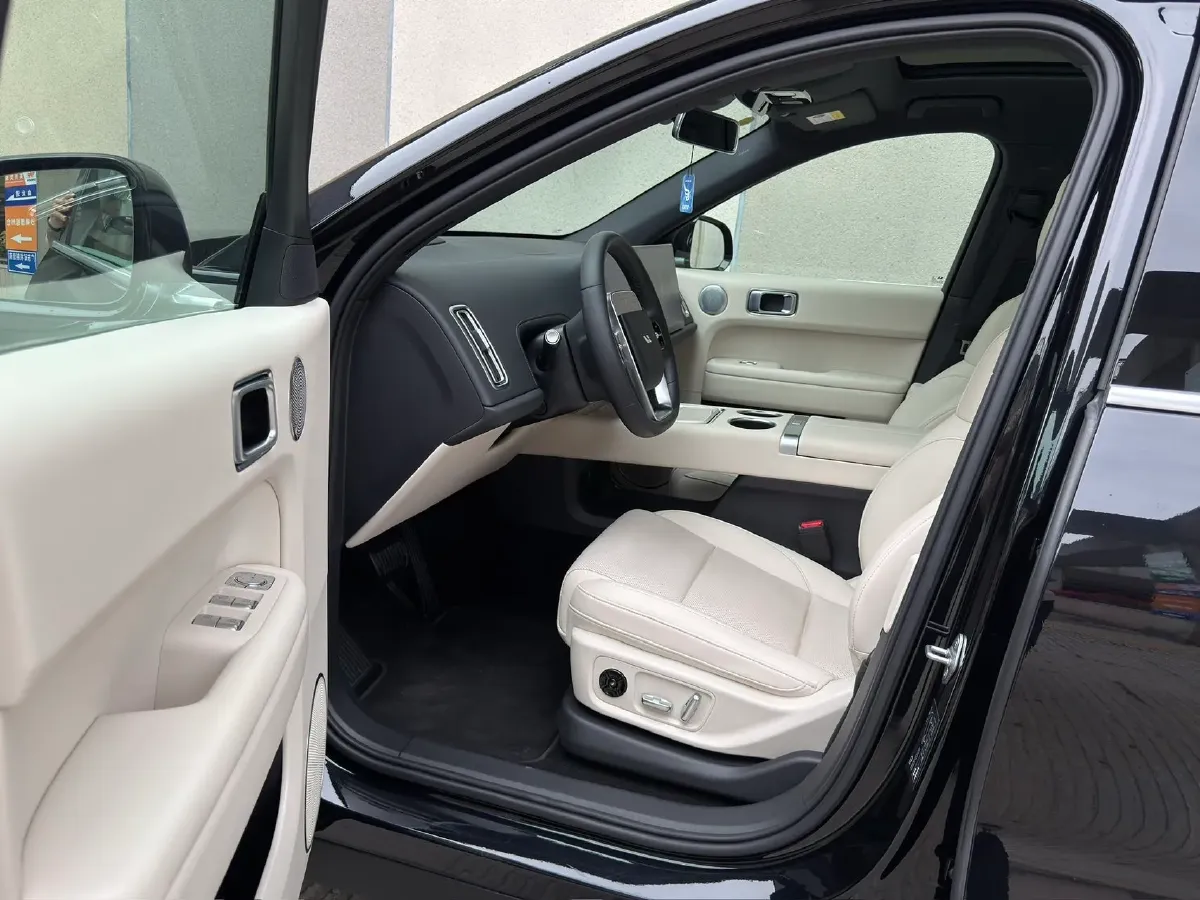 2024 Li L6 Range Extended 154HP L4 REEV 36.8KWH,autocango,china used car exporter,china ev exporter,chinese used car exporter,chinese used ev exporter