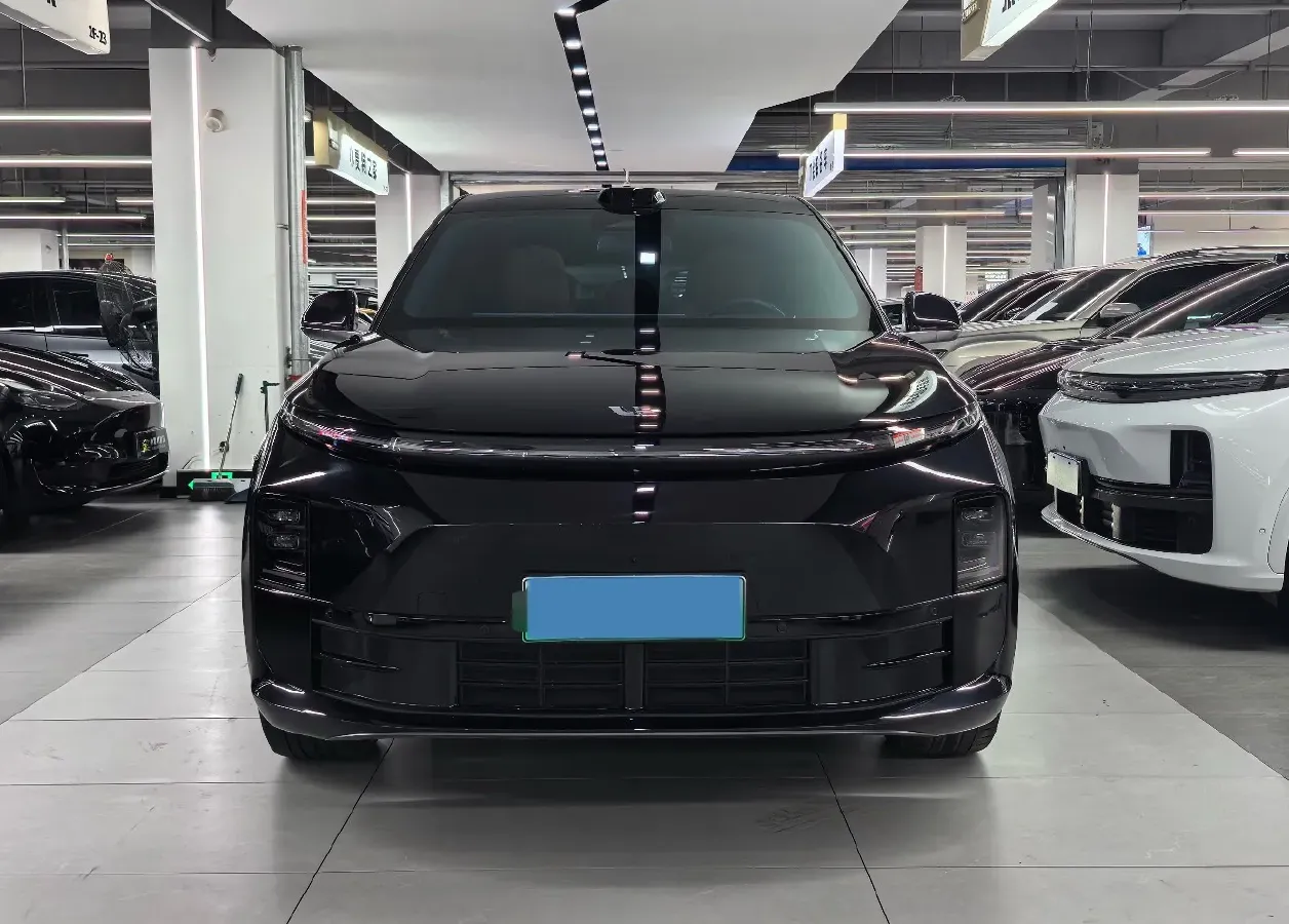 2024 Li L6 Range Extended 154HP L4 REEV 36.8KWH,autocango,china used car exporter,china ev exporter,chinese used car exporter,chinese used ev exporter