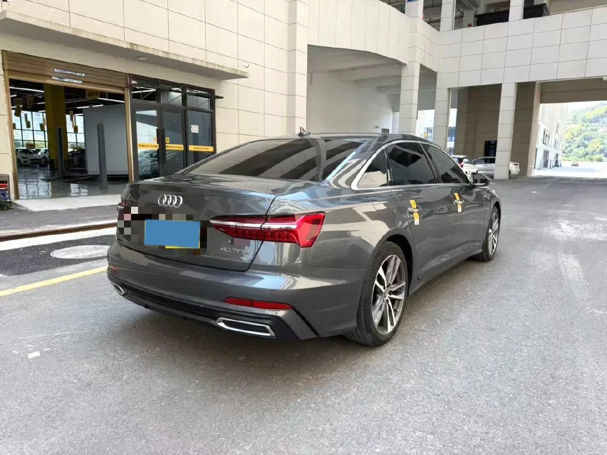 2021 Audi A6L 2.0T 190HP L4 7DCT,autocango,china used car exporter,china ev exporter,chinese used car exporter,chinese used ev exporter
