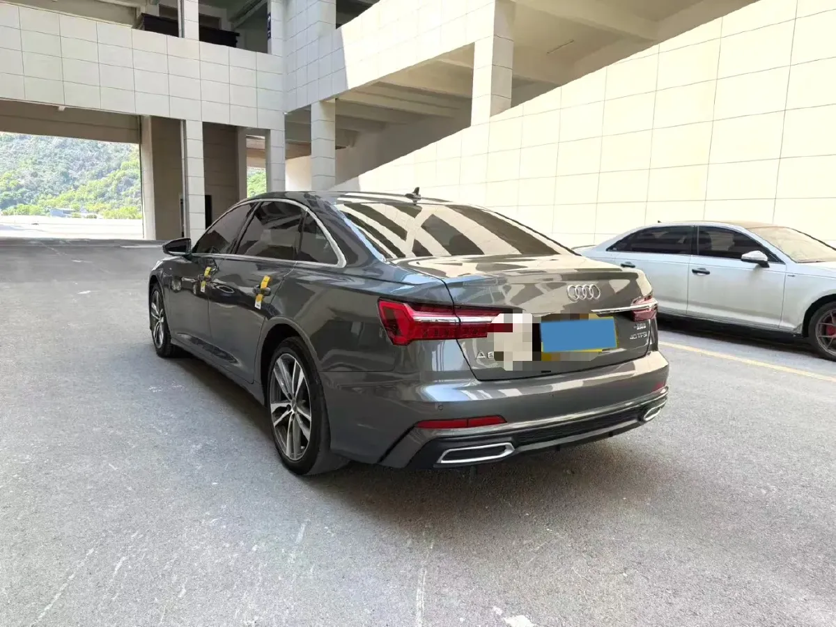 2021 Audi A6L 2.0T 190HP L4 7DCT,autocango,china used car exporter,china ev exporter,chinese used car exporter,chinese used ev exporter
