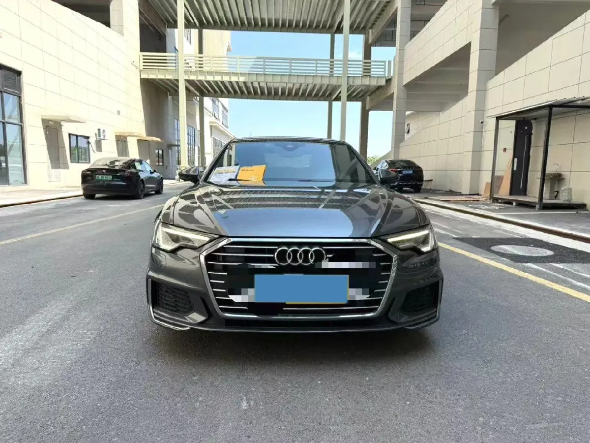 2021 Audi A6L 2.0T 190HP L4 7DCT,autocango,china used car exporter,china ev exporter,chinese used car exporter,chinese used ev exporter