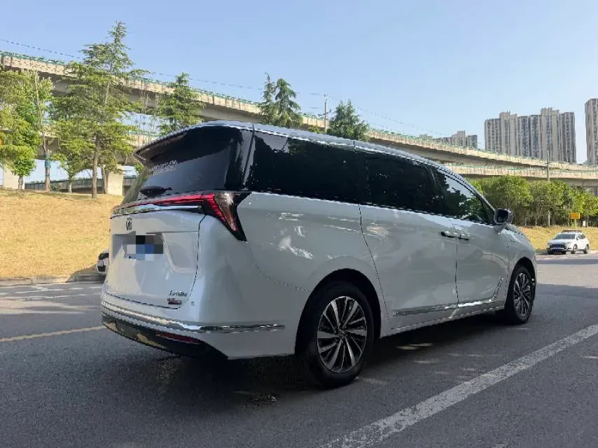 2025 Buick GL8 2.0T 237HP L4 9AT,autocango,china used car exporter,china ev exporter,chinese used car exporter,chinese used ev exporter