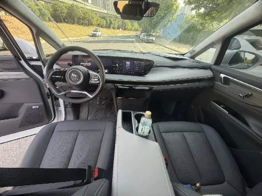 2025 Buick GL8 2.0T 237HP L4 9AT,autocango,china used car exporter,china ev exporter,chinese used car exporter,chinese used ev exporter