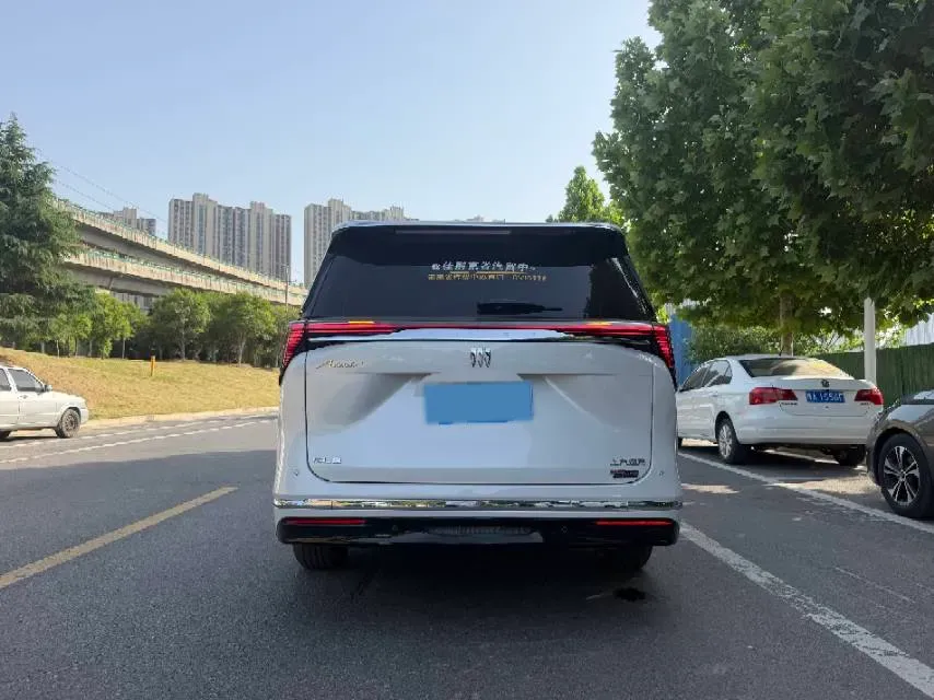 2025 Buick GL8 2.0T 237HP L4 9AT,autocango,china used car exporter,china ev exporter,chinese used car exporter,chinese used ev exporter
